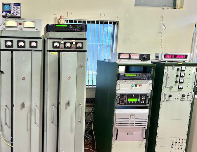 VK2WI HF transmitters